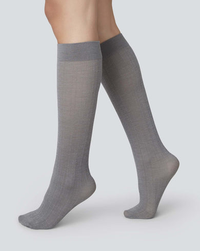 170001006-freja-bio-wool-knee-highs-light-grey-swedish-stockings-1