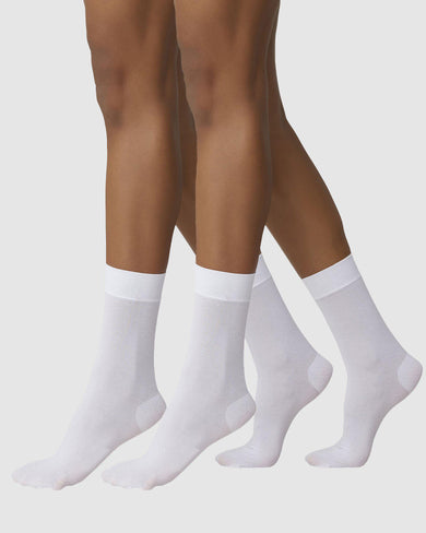 191012900-thea-cotton-socks-white-swedish-stockings-3