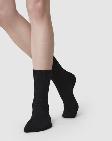 191016001-bodil-chunky-socks-black-swedish-stockings-3