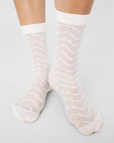 182034514-mila-ruffle-socks-cloud-pink-swedish-stockings-3