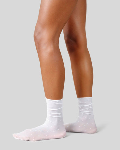 450025900-Lina-Sheer-socks-plain_nearly-White-swedish-stockings-2