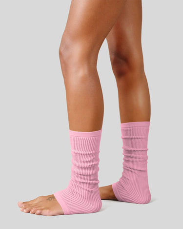 810002520-Zoe-ribbed-leg-arm-warmer-Soft-pink-swedish-stockings-1
