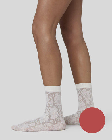 Lily-lace-socks-raspberry-1600x2000-swedish-stockings