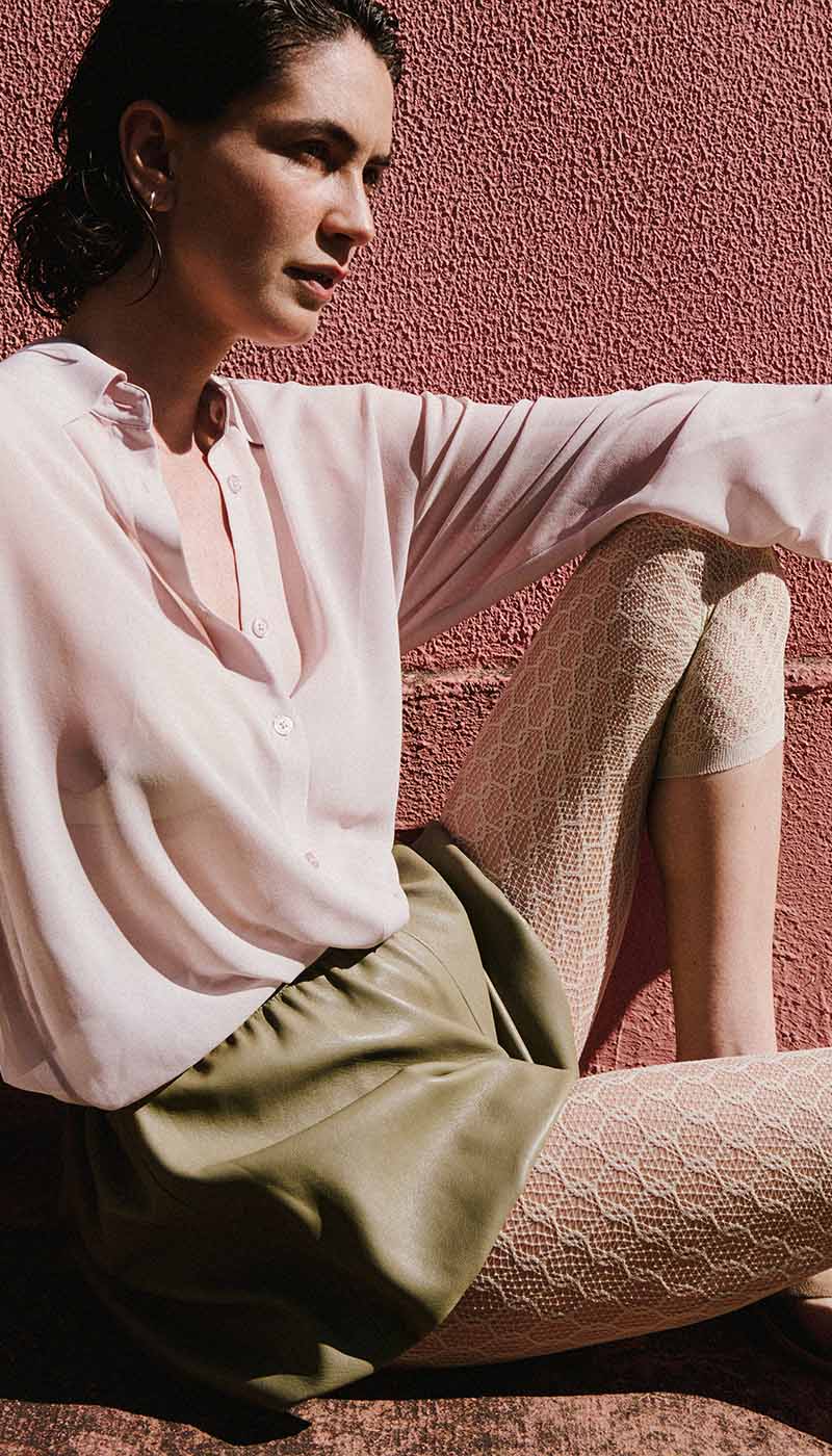 hero mobile laura capris oyster grey swedish stockings