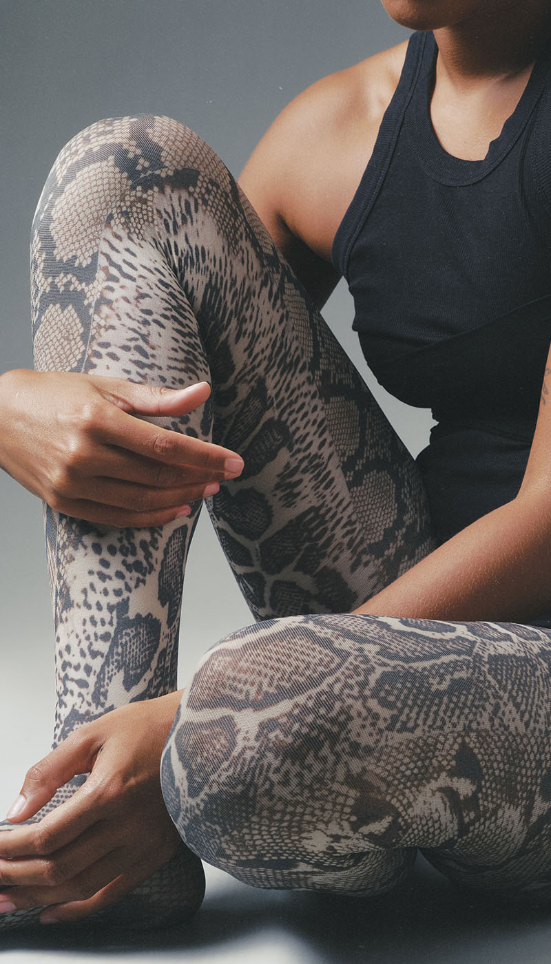 hero mobile snake tights swedish stockings 1