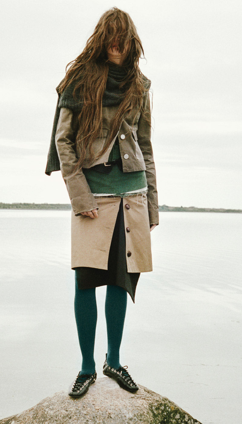hero mobile ylva fishbone tights dark green 1600x2000 1