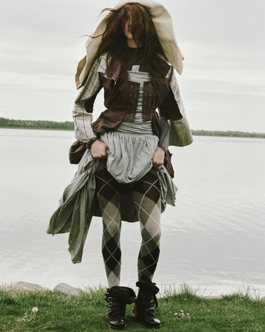 split-banner-harriet-tights-grey-1600x2000-1-web