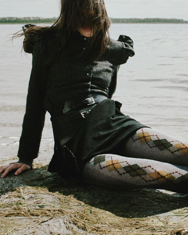 split-banner-kristina-argyle-tights-grey-1600x2000-2-web