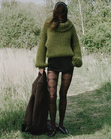 split banner rebecka argyle tights dark brown 1600x2000 2 web