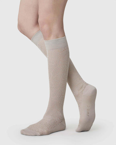 170003109-alba-ginkgo-knee-highs-oat-swedish-stockings-2