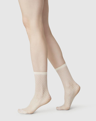 182002901-vera-net-socks-ivory-swedish-stockings-1