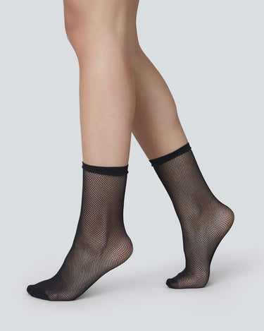 182006001-elvira-net-socks-black-swedish-stockings-1