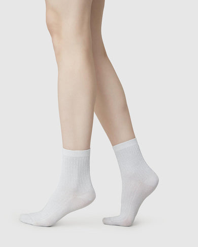 182009006-stella-shimmery-socks-light-grey-swedish-stockings-1