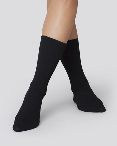 182012001-Signe-bio-cotton-socks-black-swedish-stockings-2