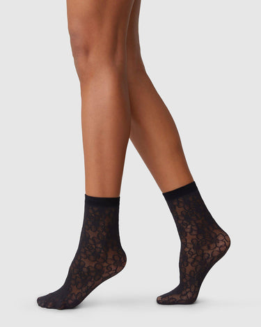 182028001-maja-flower-socks-black-swedish-stockings-1