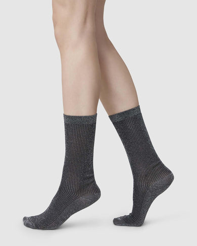 182030001-magda-shimmery-rib-socks-black-swedish-stockings-1