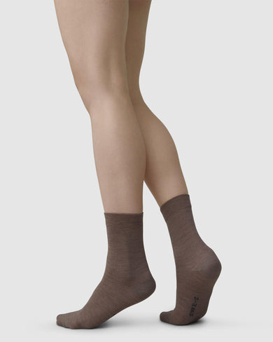 191006114-johanna-wool-socks-mid-brown-swedish-stockings-2