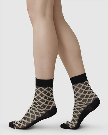 191007001-amelie-socks-black-swedish-stockings-1