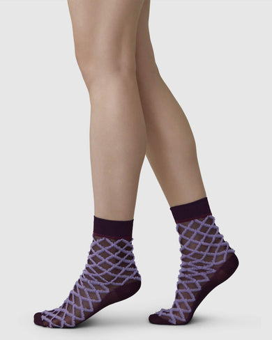 191007303-amelie-socks-plum-swedish-stockings-1