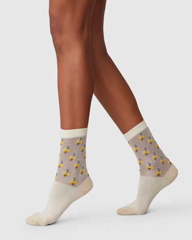 191013904-embla-flowe-socks-cream-swedish-stockings-1